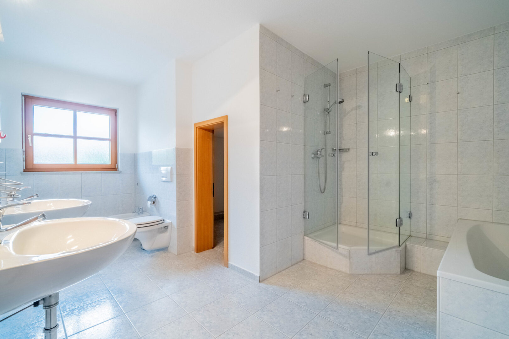 Badezimmer (OG)